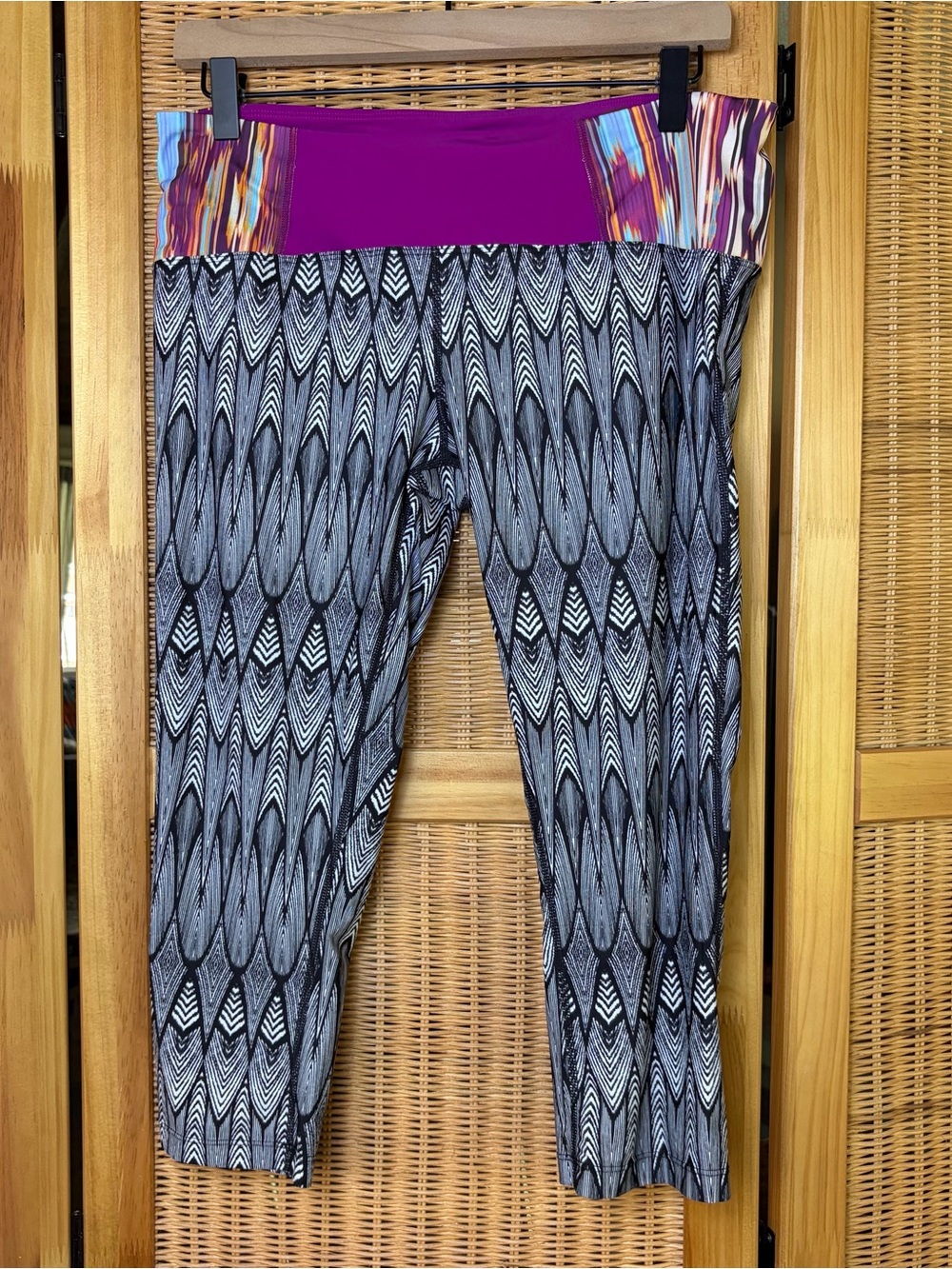 NEW Women's Prana Capri Rai Swim Tights with Magenta Waistband Feathers NWT sz L